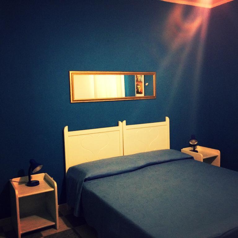 En Ville Bed And Breakfast Gonnesa Quarto foto